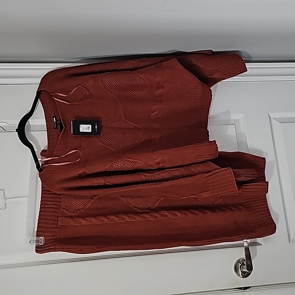 Fashion Nova Sweater skirt set - Picture 1 of 5